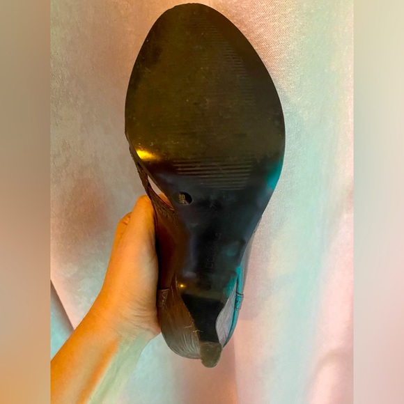 BCBGirls Brown Peep-Toe Heels- Size 8B - Picture 6 of 9